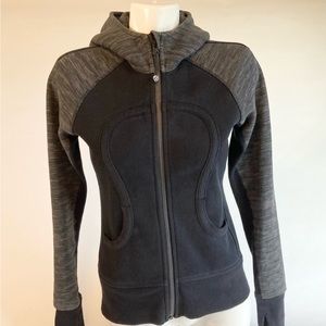 Lululemon Grey Black 70% Cotton 30% Polyester Hooded Jacket size 4